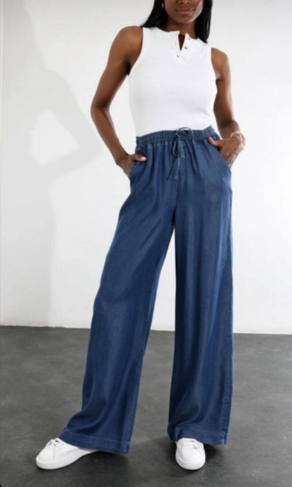 Denim wide legged pants