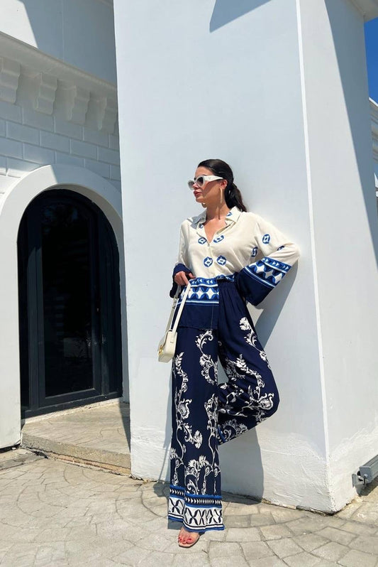 White & Navy Blue Set